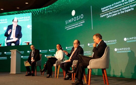 ECONOMÍA, INVERSIÓN Y MINERALES CRÍTICOS EN EL CENTRO DEL DEBATE – RCR Peru