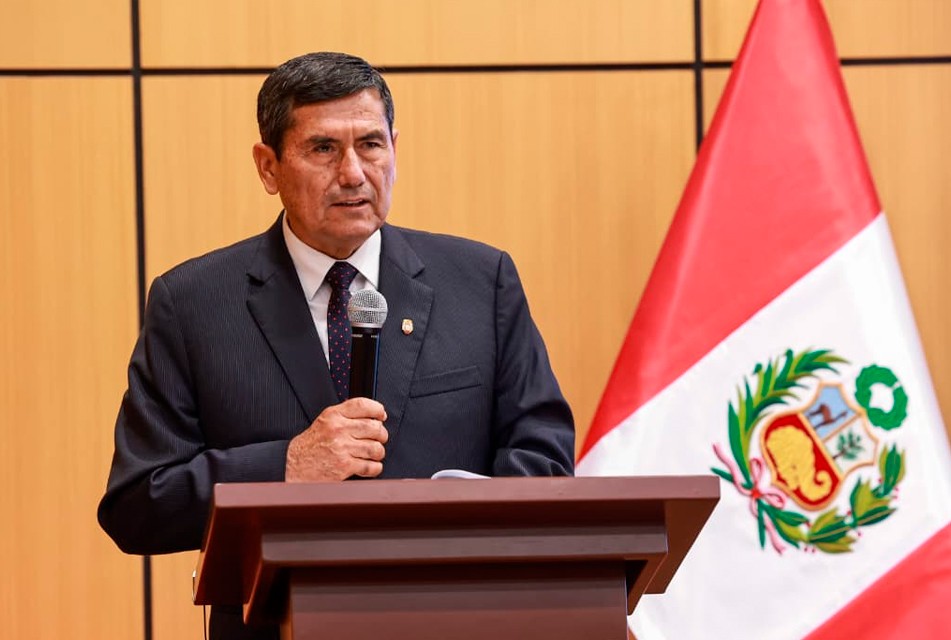 EJECUTIVO DEBE PRESENTAR DEMANDAS DE INCONSTITUCIONALIDAD POR LEYES CON ALTO IMPACTO FISCAL – RCR Peru