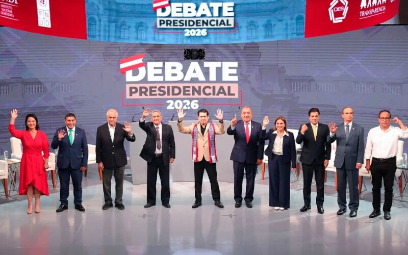 “EXCESO DE ATAQUES Y DÉFICIT DE PROPUESTAS” MARCA EL DEBATE ELECTORAL, SOSTIENE EXPREMIER ÁNTERO FLORES ARÁOZ – RCR Peru