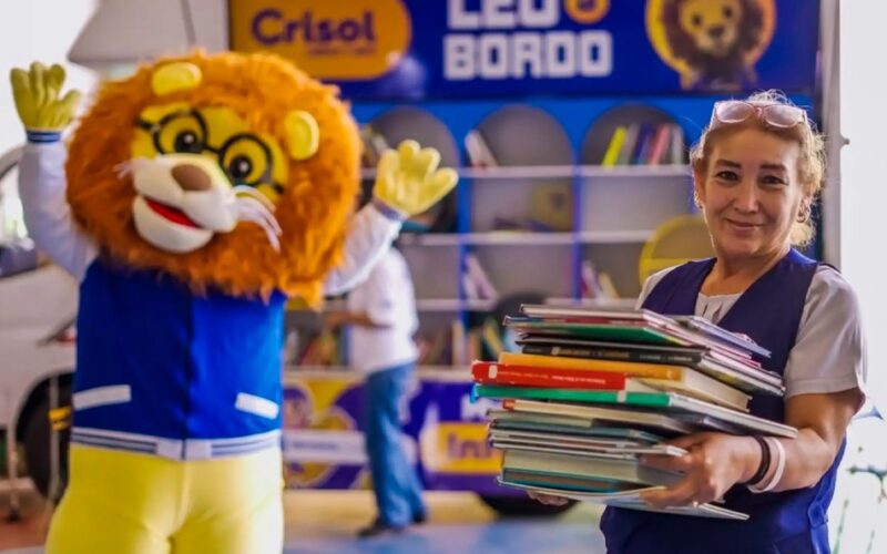 BIBLIOTECA MÓVIL «LEO A BORDO» CELEBRÓ DÍA MUNDIAL DEL LIBRO INFANTIL Y JUVENIL CON ALUMNOS DEL COLEGIO ISABEL LA CATÓLICA – RCR Peru