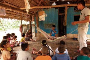 LA EDUCACIÓN EN LA AMAZONÍA PERUANA TIENE UN DÉFICIT DE MÁS DE S/ 50 MIL MILLONES, ADVIERTE ECOLOGISTA DAVID LANDA – RCR Peru