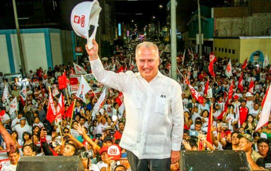 ENCUESTADORAS BUSCARÍAN DEBILITAR A ALFONSO LÓPEZ CHAU PARA JUSTIFICAR POSIBLE FRAUDE – RCR Peru