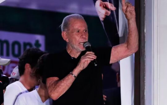 BELMONT CRECE POR VOTO DE RECHAZO, PERO NO TENDRÍA MAYORÍA EN EL CONGRESO, ADVIERTE ANALISTA MIGUEL IBARRA – RCR Peru