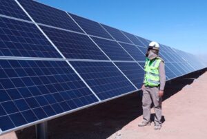 PERÚ TIENE CARTERA DE 13 PROYECTOS DE CENTRALES SOLARES PARA FORTALECER SEGURIDAD ENERGÉTICA NACIONAL – RCR Peru