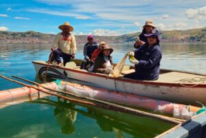 ALT INICIA RECUPERACIÓN DE LA CALIDAD DEL AGUA DEL LAGO TITICACA CON RAÍCES DE TOTORA – RCR Peru