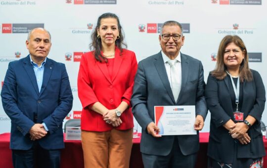 GOBIERNO OTORGA RECONOCIMIENTO DE BUENAS PRÁCTICAS A COMISIÓN MULTISECTORIAL IMPULSADA Y PROMOVIDA POR EL MINEM – RCR Peru