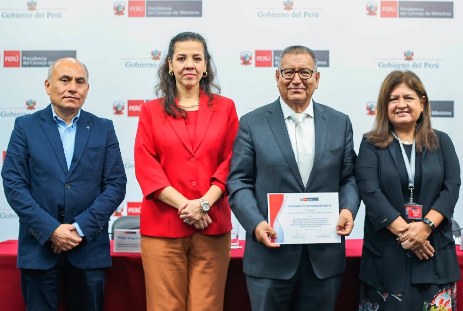 GOBIERNO OTORGA RECONOCIMIENTO DE BUENAS PRÁCTICAS A COMISIÓN MULTISECTORIAL IMPULSADA Y PROMOVIDA POR EL MINEM – RCR Peru