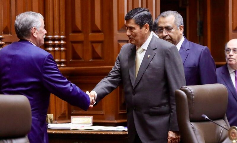 GABINETE LUIS ARROYO OBTIENE EL VOTO DE CONFIANZA CON ÉNFASIS EN SEGURIDAD Y TRANSICIÓN POLÍTICA – RCR Peru