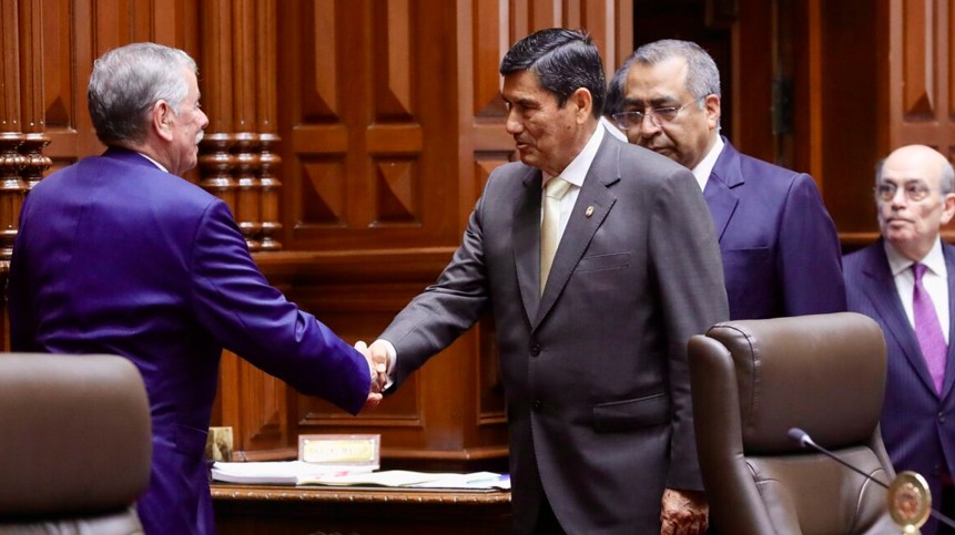 GABINETE LUIS ARROYO OBTIENE EL VOTO DE CONFIANZA CON ÉNFASIS EN SEGURIDAD Y TRANSICIÓN POLÍTICA – RCR Peru