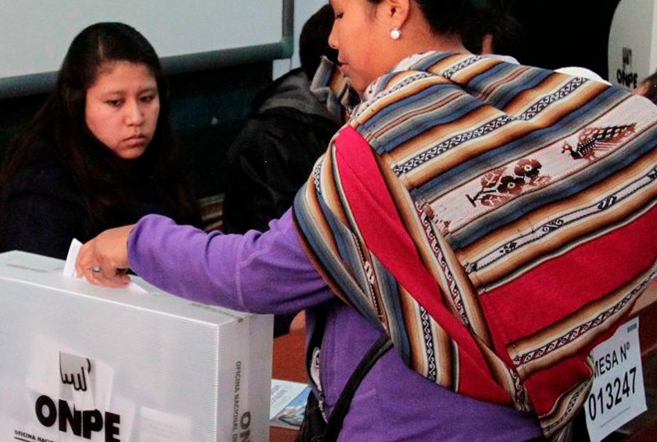 FALTAN EVIDENCIAS PARA PROBAR “FRAUDE” Y HAY RIESGO DE “CONVULSIÓN SOCIAL”, ADVIERTE ANALISTA CÉSAR ZAMORA – RCR Peru