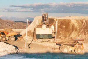 MINEM AUTORIZA INICIO DE EXPLOTACIÓN EN TAJO LA TAPADA – RCR Peru