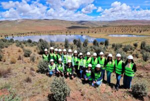 ESTUDIANTES DE JUNÍN VISITARON PROYECTO CALIOC-CHACRAPUQUIO, PARA FORTALECER SUS CONOCIMIENTOS EN REMEDIACIÓN DE PASIVOS MINEROS – RCR Peru