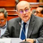 HUGO DE ZELA RENUNCIA A LA CANCILLERÍA Y ACUSA AL PRESIDENTE BALCÁZAR DE «MENTIRA FLAGRANTE» – RCR Peru