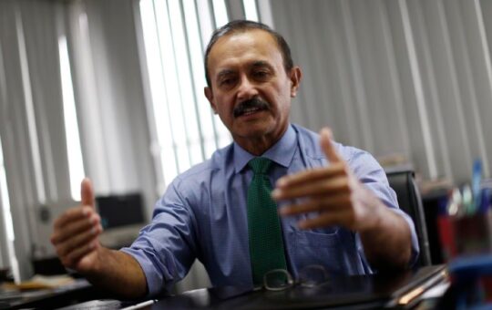 «BALCÁZAR ES MANEJABLE Y DICE CANTINFLADAS SOBRE LA DEFENSA DEL PAÍS», SOSTIENE EL EXGENERAL GUIBOVICH – RCR Peru