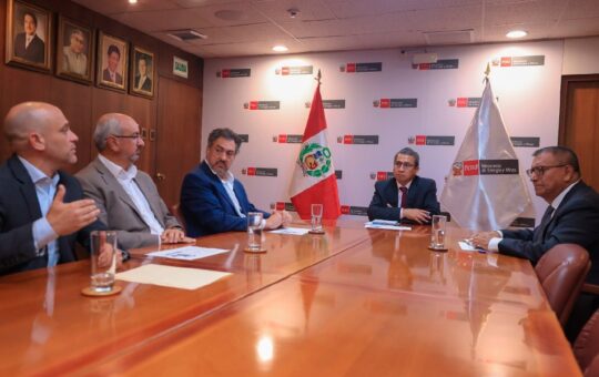 MINEM REAFIRMA COMPROMISO PARA MASIFICAR EL ACCESO AL GAS NATURAL EN REGIONES DEL CENTRO Y SUR PERUANO – RCR Peru