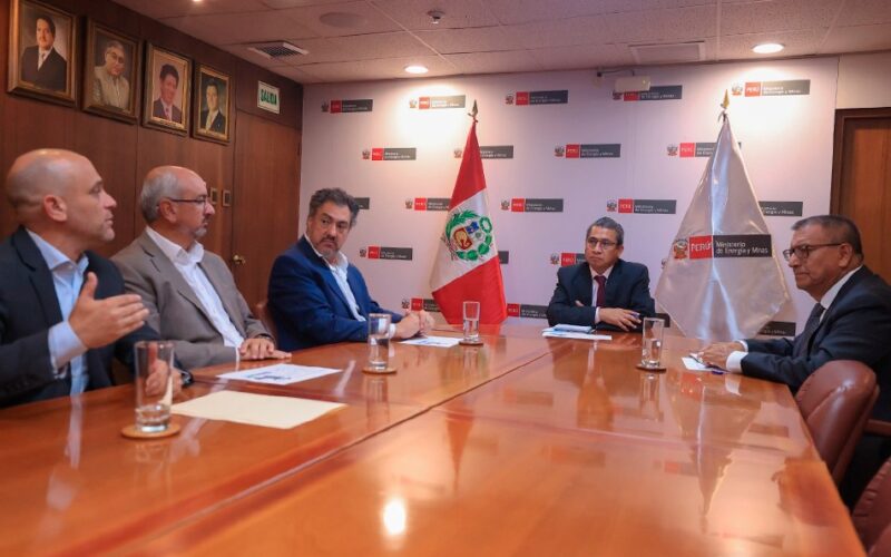 MINEM REAFIRMA COMPROMISO PARA MASIFICAR EL ACCESO AL GAS NATURAL EN REGIONES DEL CENTRO Y SUR PERUANO – RCR Peru