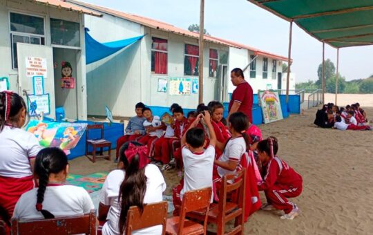 MÁS DE 150 ALUMNOS RECIBEN CLASES EN CONDICIONES CRÍTICAS EN HUAURA – RCR Peru