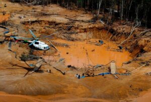 EL ORO ILEGAL YA MUEVE MÁS DE US$ 11,000 MILLONES EN EL PERÚ – RCR Peru