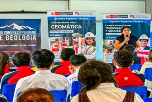 MINEM PROMUEVE VOCACIONES PROFESIONALES VINCULADAS AL DESARROLLO SOSTENIBLE DURANTE JORNADA EDUCATIVA POR EL DÍA INTERNACIONAL DE LA TIERRA – RCR Peru