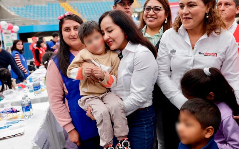 MINISTRA DE LA MUJER ENTREGA ASISTENCIA ECONÓMICA A 1575 MENORES EN ORFANDAD DE CAJAMARCA POR MÁS DE S/1 MILLÓN – RCR Peru