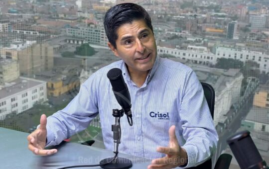JEREMÍAS GAMBOA PARTICIPÓ EN “DIÁLOGOS CRISOL” CON MAESTROS DE DERRAMA MAGISTERIAL DE AYACUCHO – RCR Peru
