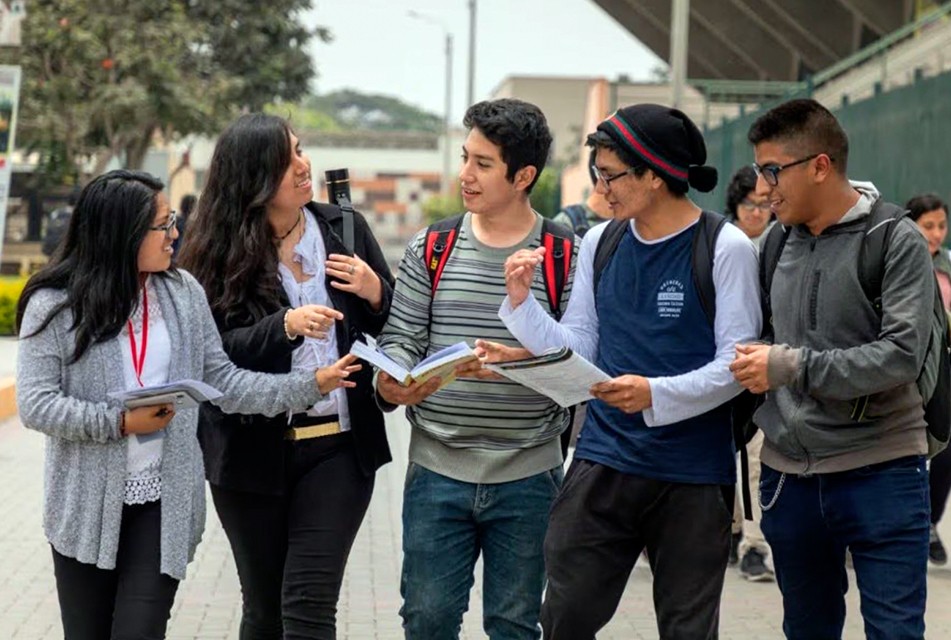 FONDO ECONÓMICO PARA BECAS EN OYÓN – RCR Peru