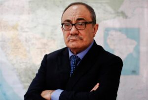 EXMINISTRO IDEL VEXLER RESPALDA PEDIDO DE CRÉDITO SUPLEMENTARIO PARA BECAS Y REINGENIERÍA DEL PRONABEC – RCR Peru