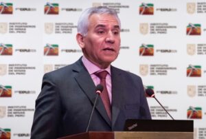 REVISAR LEY DE MINERÍA EN FUNCIÓN A CONCESIONES AHUYENTA A LAS INVERSIONES FORMALES – RCR Peru