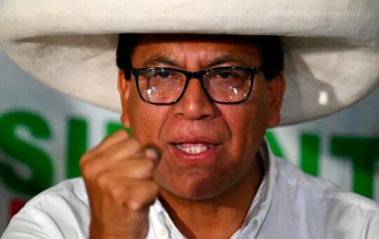 ESCENARIO DE ROBERTO SÁNCHEZ EN SEGUNDA VUELTA AUMENTARÍA INCERTIDUMBRE POLÍTICA, SOCIAL Y ECONÓMICA – RCR Peru