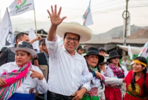 LA NUEVA IZQUIERDA NACE EN LAS REGIONES, NO EN LIMA, SOSTIENE PAULO VILCA, POLITÓLOGO DEL IEP – RCR Peru