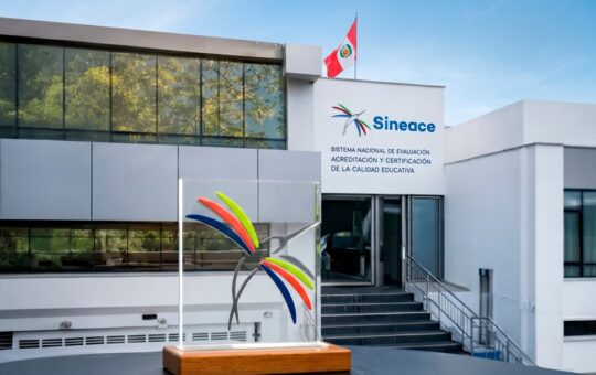 117 PROGRAMAS UNIVERSITARIOS CUENTAN CON ACREDITACIÓN VIGENTE DEL SINEACE – RCR Peru