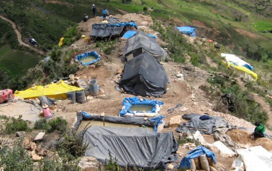 MAFIAS DE MINERÍA ILEGAL OPERAN CON IMPUNIDAD EN CAJAMARCA A PESAR DE ESTADO DE EMERGENCIA – RCR Peru