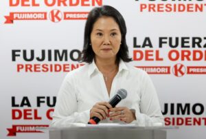 KEIKO FUJIMORI REDUCE EL ANTIVOTO Y LA CAMPAÑA YA NO SE PARECE A LA DEL 2021, SOSTIENE ANALISTA ROMÁN CENDOYA – RCR Peru