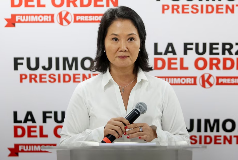 KEIKO FUJIMORI REDUCE EL ANTIVOTO Y LA CAMPAÑA YA NO SE PARECE A LA DEL 2021, SOSTIENE ANALISTA ROMÁN CENDOYA – RCR Peru