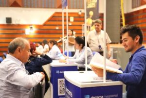 DERRAMA MAGISTERIAL REDUCE EL COSTO DE SUS CRÉDITOS EN BENEFICIO DE LOS MAESTROS – RCR Peru