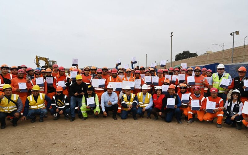 IMPULSAN CERTIFICACIÓN DE COMPETENCIAS PARA OBREROS DE CONSTRUCCIÓN CIVIL – RCR Peru