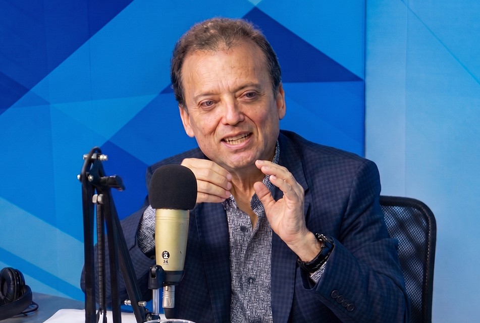 CANDIDATO ROBERTO SÁNCHEZ SE MANTIENE VINCULADO A ANTAURO HUMALA POR COMPROMISOS OCULTOS – RCR Peru