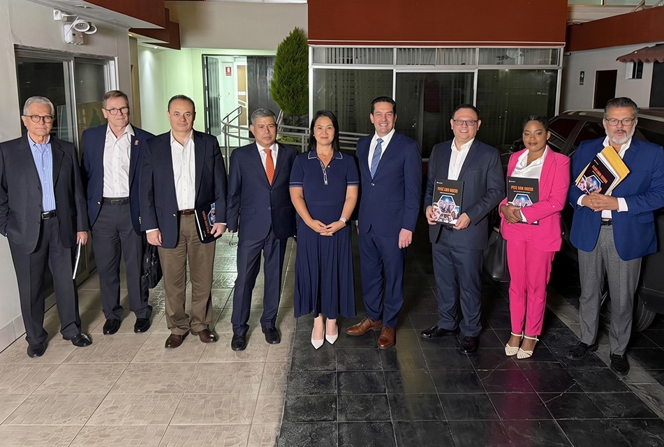 «BUSCAMOS DESARROLLO CON ORDEN» – RCR Peru