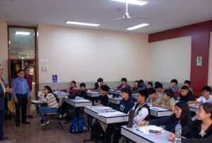 SAN MARCOS RETORNÓ A LA PRESENCIALIDAD CON TESTIMONIOS FAVORABLES DE ESTUDIANTES Y DOCENTES – RCR Peru