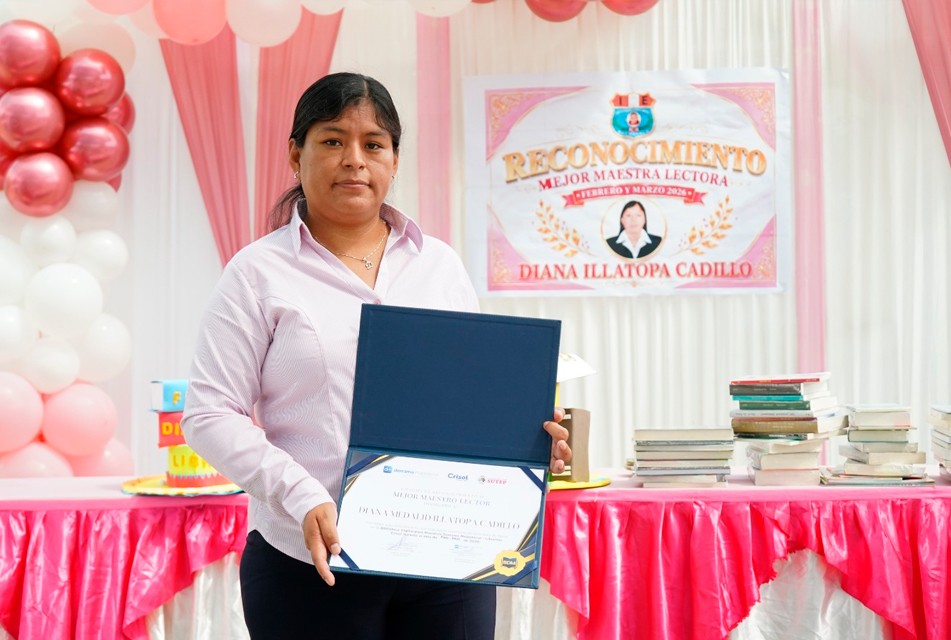 MAESTRA DE LA REGIÓN HUÁNUCO ENTRE LOS MEJORES LECTORES – RCR Peru