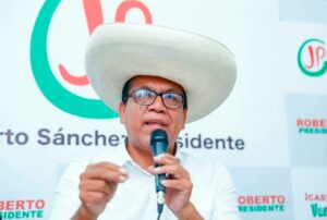 9 DE CADA 10 ECONOMISTAS PRIORIZA LA INVERSIÓN PRIVADA PARA REDUCIR LA POBREZA, EN CONTRAPOSICIÓN AL PLAN DE GOBIERNO DE JUNTOS POR EL PERÚ – RCR Peru