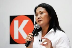 “KEIKO FUJIMORI GENERÓ LA CRISIS POLÍTICA QUE ARRASTRA EL PERÚ DESDE 2016 Y DEBE ASUMIR SU CULPA”, AFIRMA POLITÓLOGO CARLOS FERNÁNDEZ – RCR Peru
