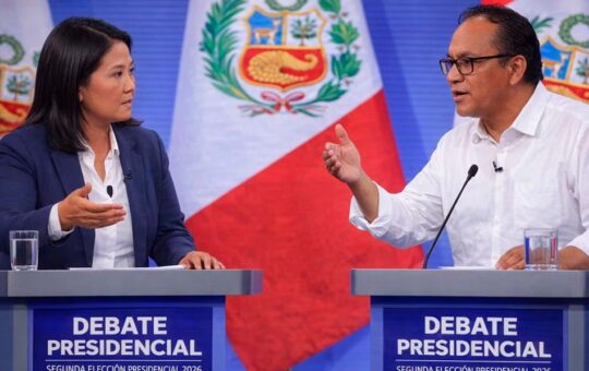 “KEIKO FUJIMORI Y ROBERTO SÁNCHEZ NO DIERON LA TALLA”, AFIRMAN ANALISTAS BELÓN JARA Y GINEZ BARRIOS – RCR Peru