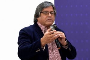 HAMER VILLENA EXIGE FRENAR LA POLARIZACIÓN POLÍTICA Y DEMANDA QUE FUTUROS GOBERNANTES CUMPLAN CON SUS PROMESAS DE CAMPAÑA – RCR Peru
