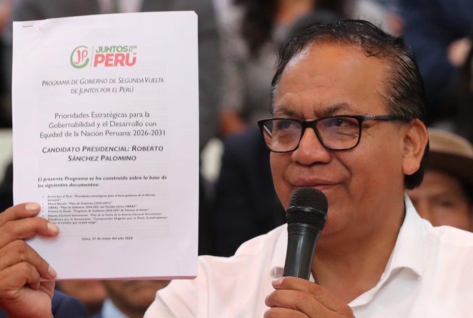 NUEVO PLAN DE GOBIERNO DE ROBERTO SÁNCHEZ NO TIENE VALIDEZ LEGAL Y BUSCA ENGAÑAR A LA POBLACIÓN, SOSTIENE ABOGADO LUIS MIGUEL CAYA – RCR Peru