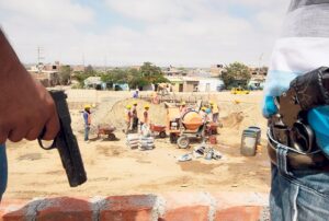 FENATRACC LIDERA RED DE EXTORSIÓN EN CONSTRUCCIÓN CIVIL CON NEXOS POLÍTICOS, SEGÚN EXPERTO JAIME ANTEZANA – RCR Peru