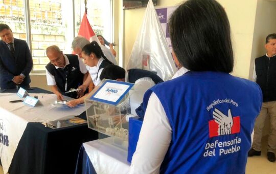 DEFENSORÍA SUPERVISA A ORGANISMOS ELECTORALES EN LIMA NORTE PARA LA SEGUNDA VUELTA – RCR Peru