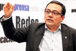 “EL VOTO NULO O BLANCO ES INACEPTABLE PORQUE EL FUTURO DEL PERÚ ESTÁ EN JUEGO”, AFIRMA ANALISTA VÍCTOR ANDRÉS PONCE – RCR Peru