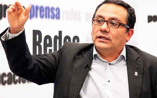 “EL VOTO NULO O BLANCO ES INACEPTABLE PORQUE EL FUTURO DEL PERÚ ESTÁ EN JUEGO”, AFIRMA ANALISTA VÍCTOR ANDRÉS PONCE – RCR Peru
