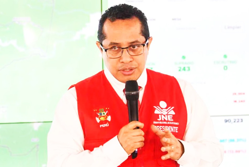 PRESIDENTE DEL JNE RECHAZA AFIRMACIONES SOBRE FRAUDE ELECTORAL Y PIDE RESPONSABILIDAD – RCR Peru
